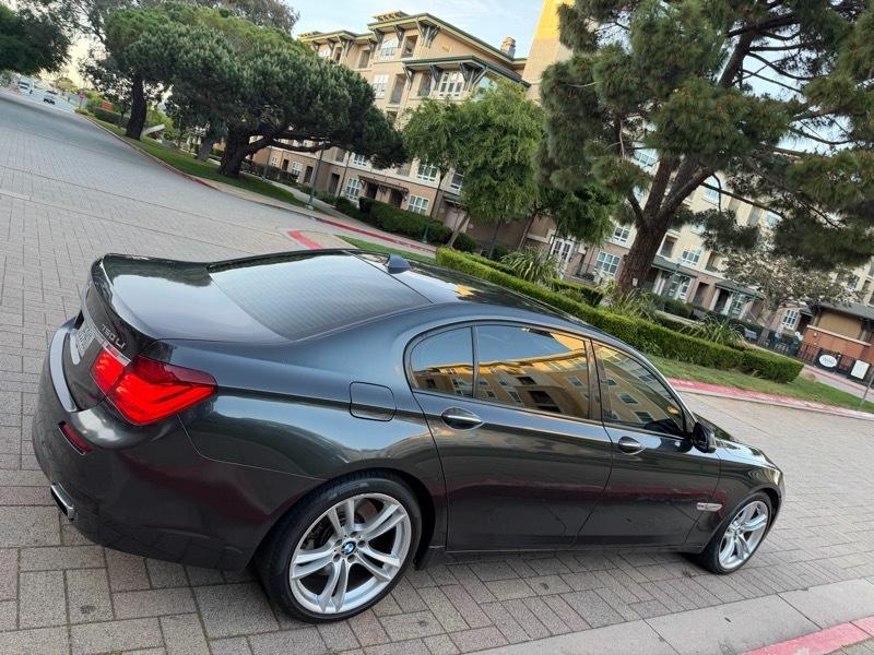 BMW 7-Series 750Li 2015