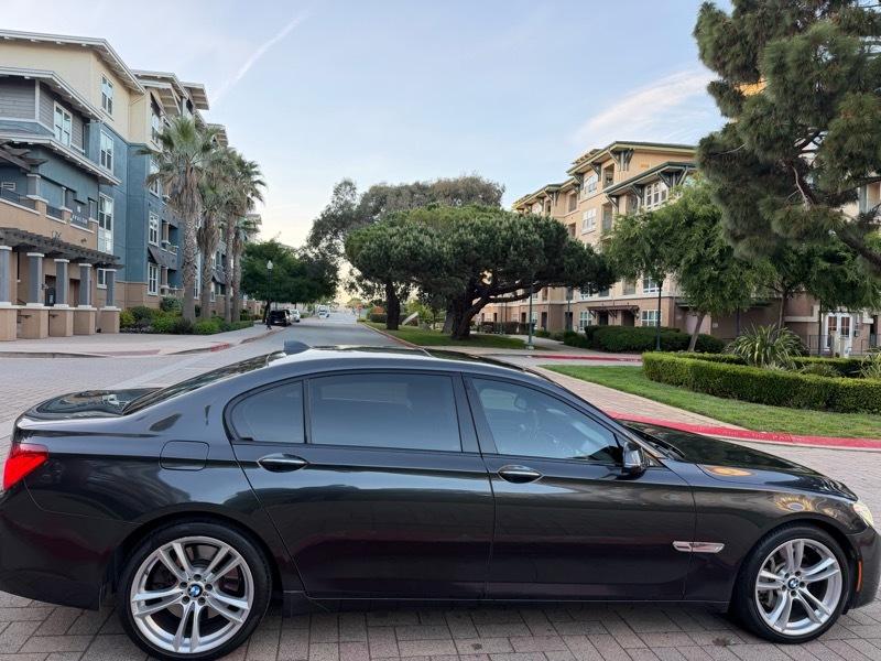 BMW 7-Series 750Li 2015