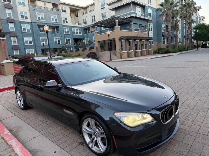 BMW 7-Series 750Li 2015