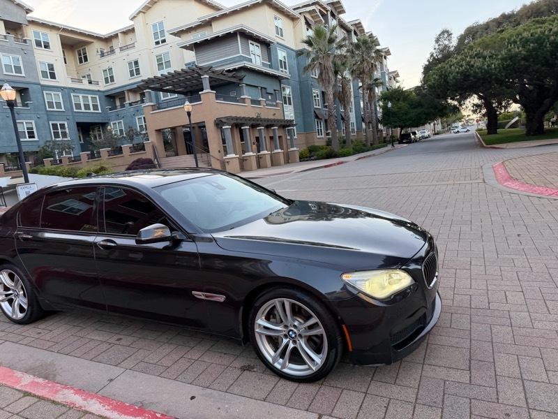 BMW 7-Series 750Li 2015