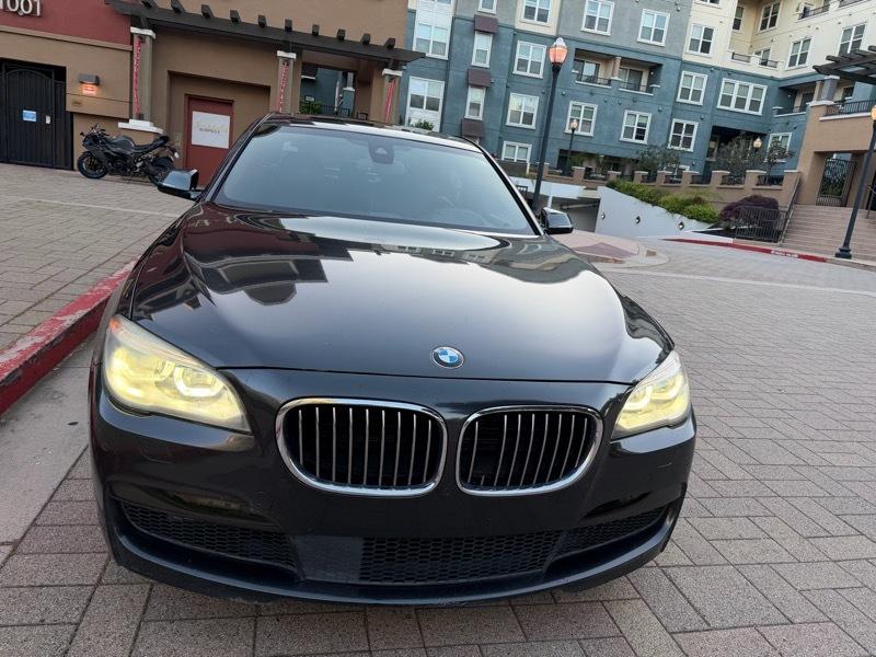 BMW 7-Series 750Li 2015