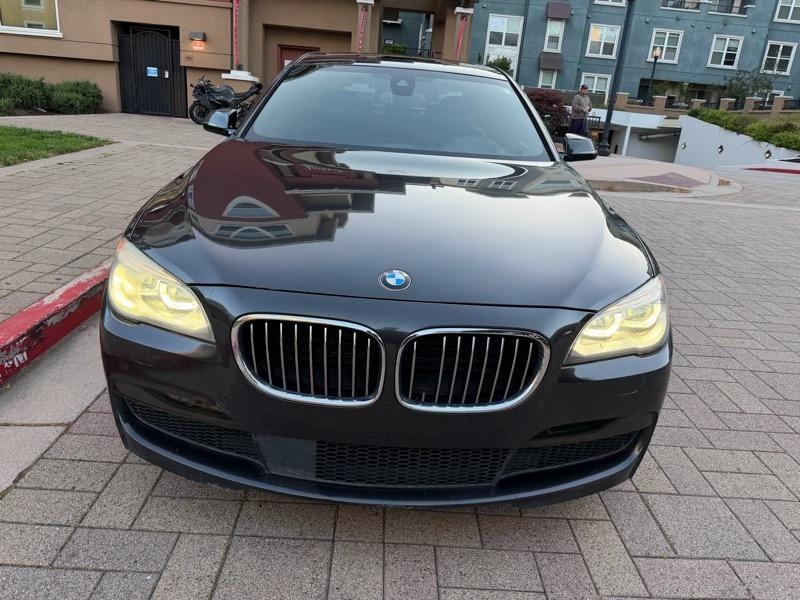 BMW 7-Series 750Li 2015
