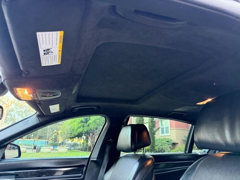 BMW 7-Series 750Li 2015