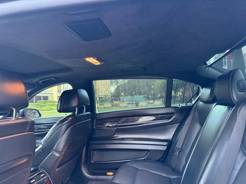 BMW 7-Series 750Li 2015