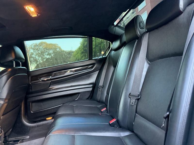 BMW 7-Series 750Li 2015