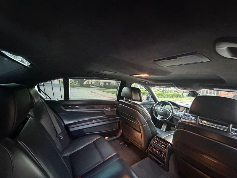 BMW 7-Series 750Li 2015