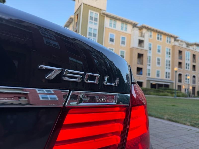 BMW 7-Series 750Li 2015