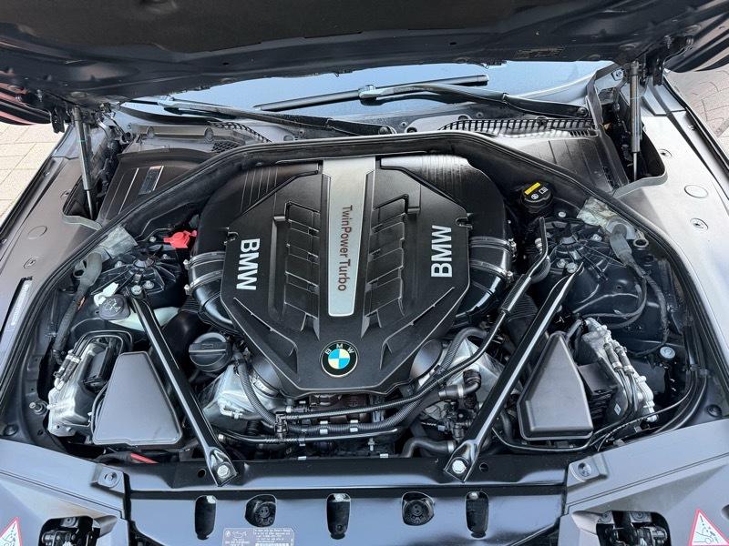 BMW 7-Series 750Li 2015