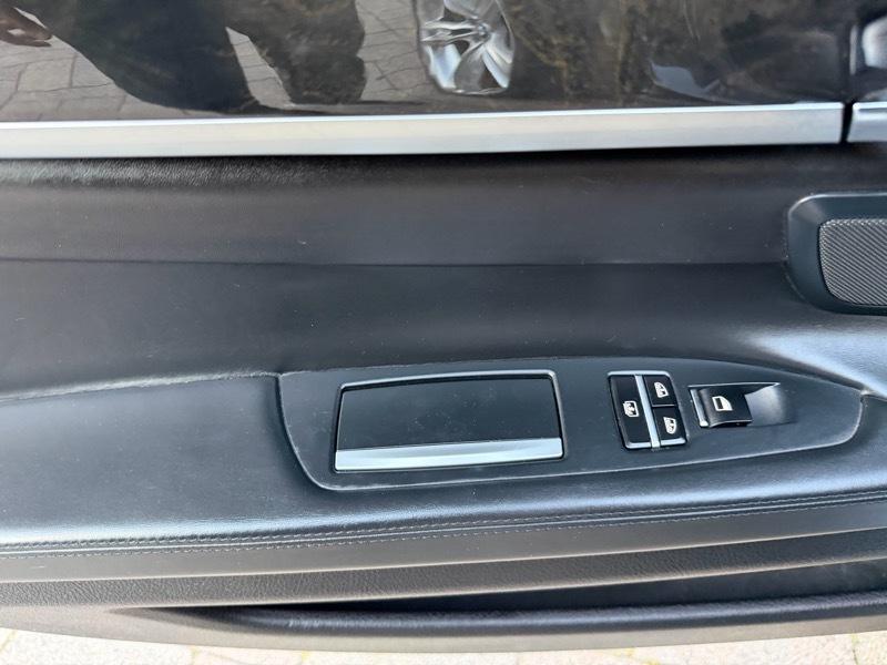 BMW 7-Series 750Li 2015