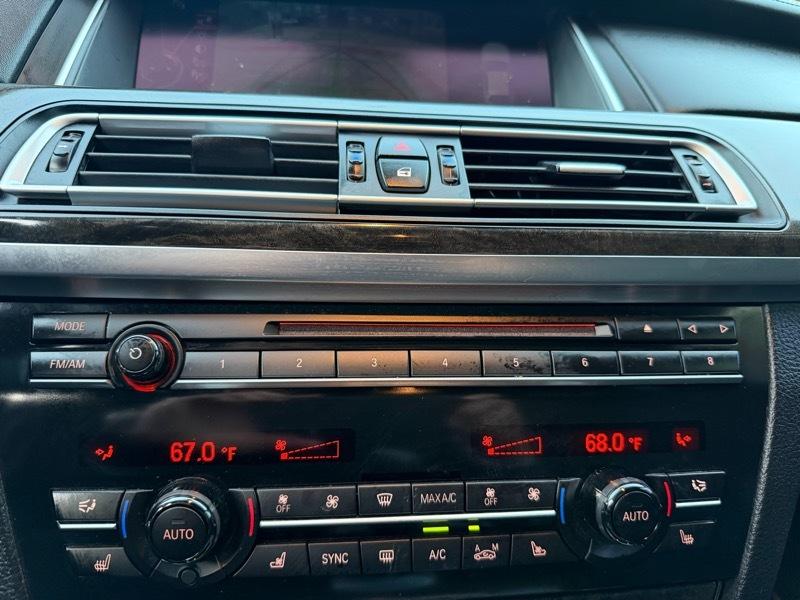 BMW 7-Series 750Li 2015