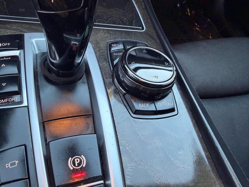 BMW 7-Series 750Li 2015