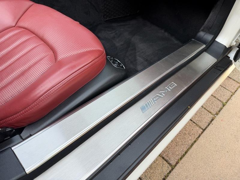 Mercedes-Benz SL-Class SL63 AMG 2009