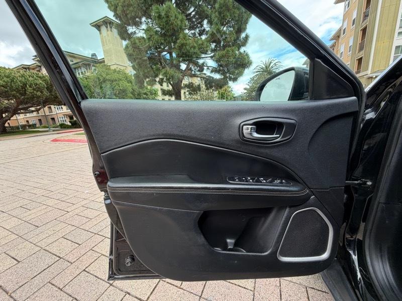 Jeep Compass Latitude FWD 2018