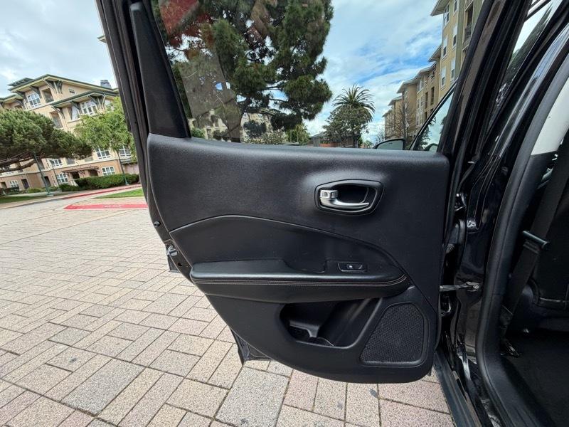 Jeep Compass Latitude FWD 2018