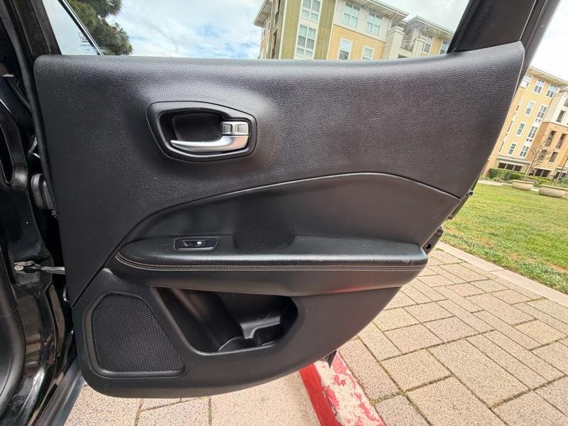 Jeep Compass Latitude FWD 2018