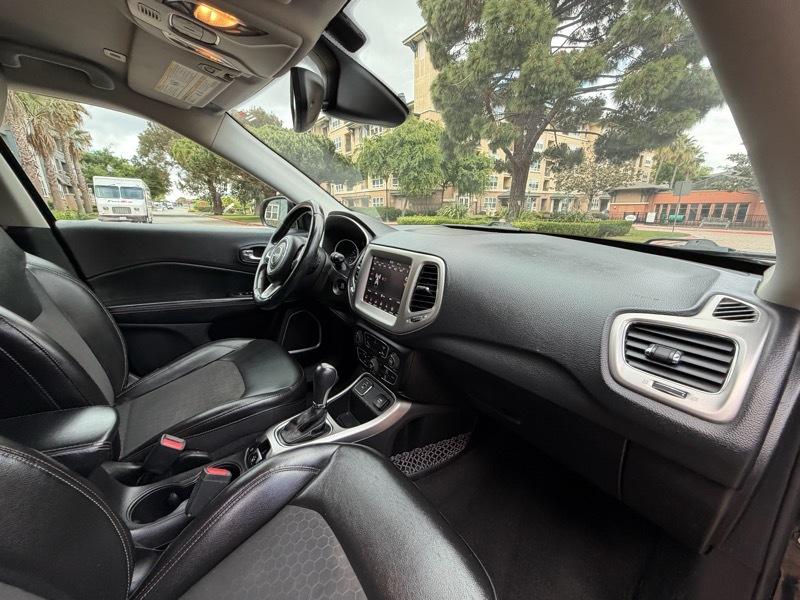 Jeep Compass Latitude FWD 2018