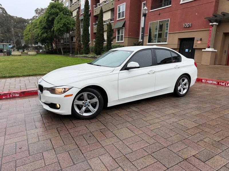 BMW 3-Series 320i Sedan 2014