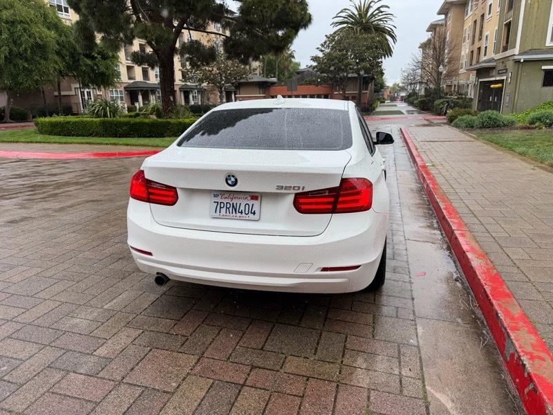 BMW 3-Series 320i Sedan 2014