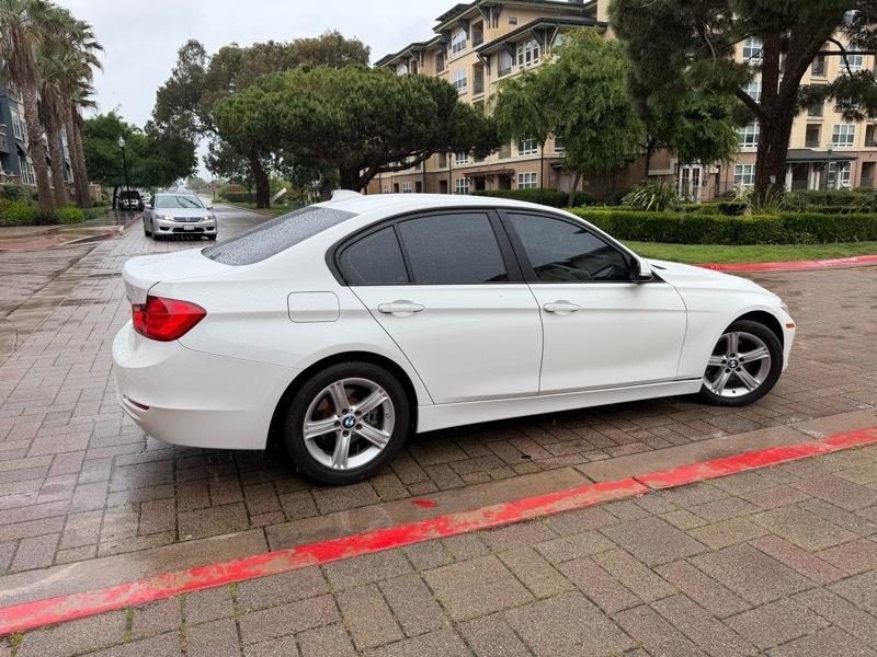 BMW 3-Series 320i Sedan 2014