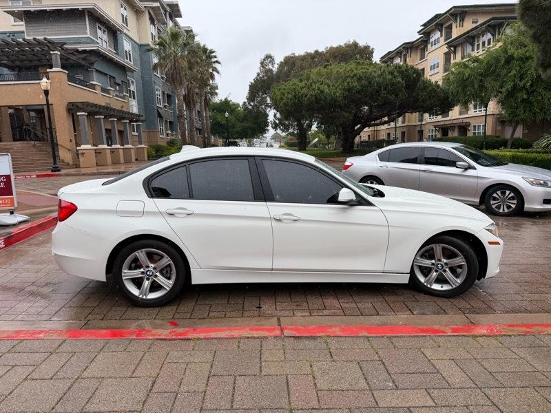 BMW 3-Series 320i Sedan 2014