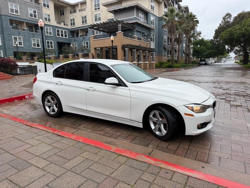 BMW 3-Series 320i Sedan 2014