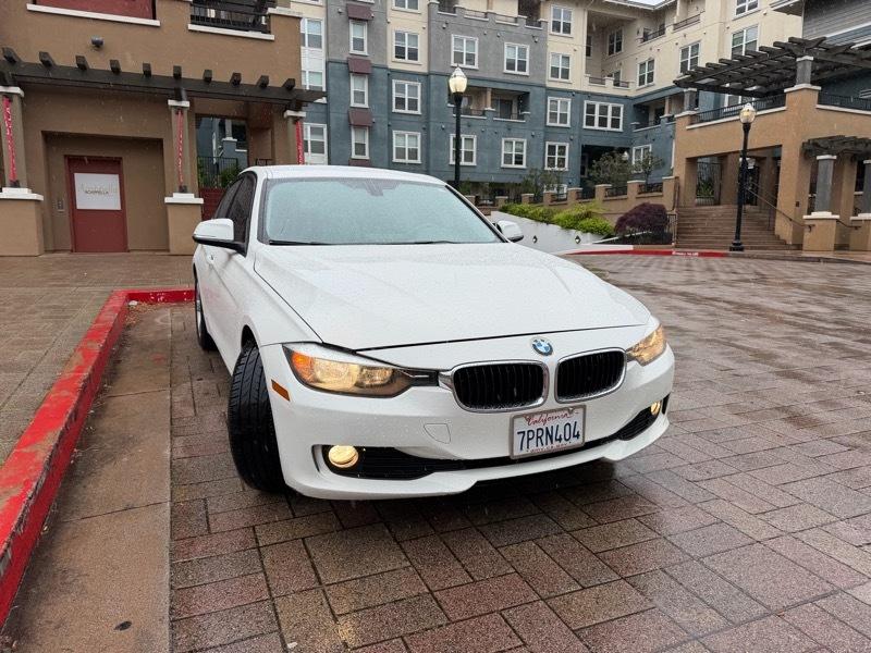 BMW 3-Series 320i Sedan 2014