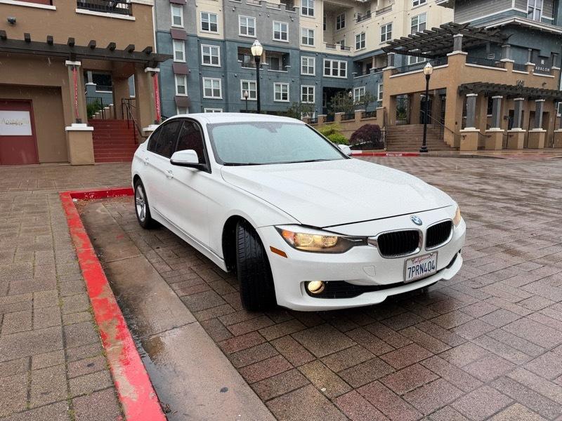 BMW 3-Series 320i Sedan 2014