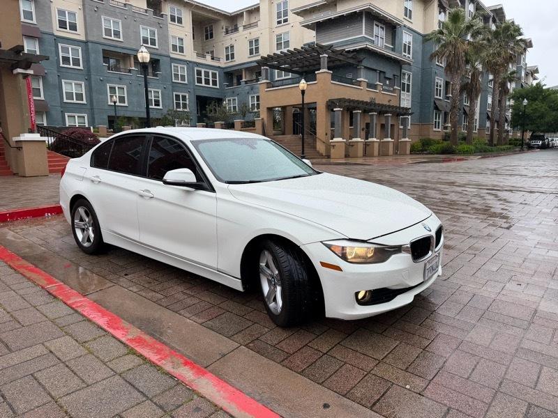 BMW 3-Series 320i Sedan 2014