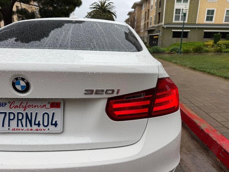 BMW 3-Series 320i Sedan 2014