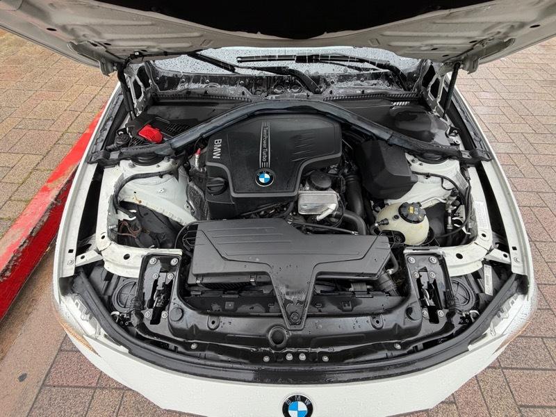 BMW 3-Series 320i Sedan 2014