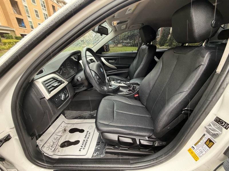 BMW 3-Series 320i Sedan 2014