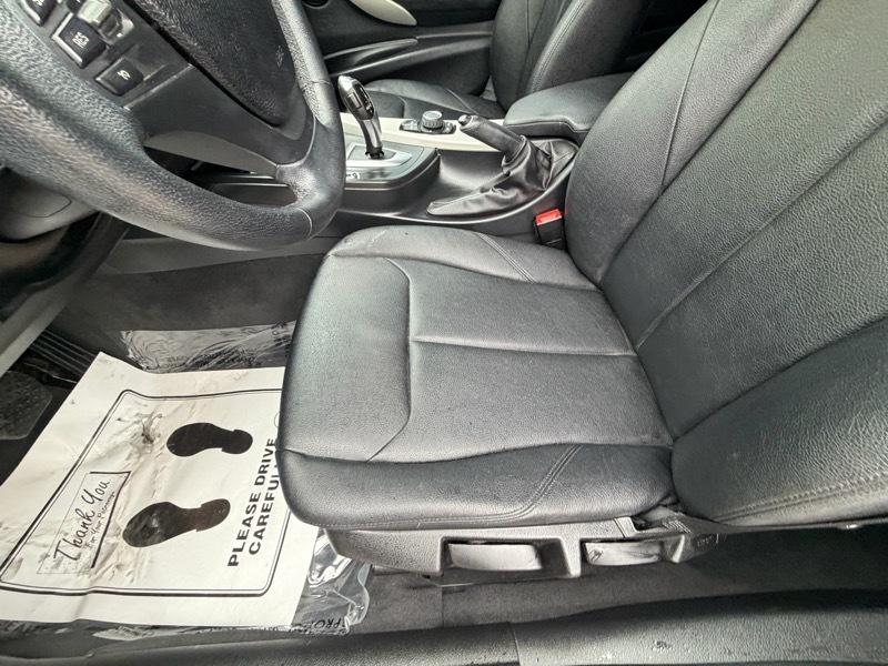 BMW 3-Series 320i Sedan 2014