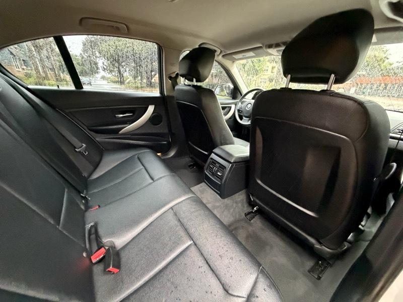 BMW 3-Series 320i Sedan 2014