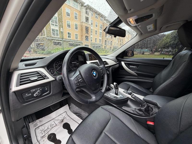 BMW 3-Series 320i Sedan 2014