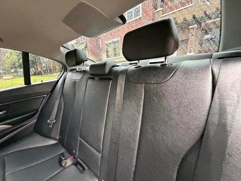 BMW 3-Series 320i Sedan 2014