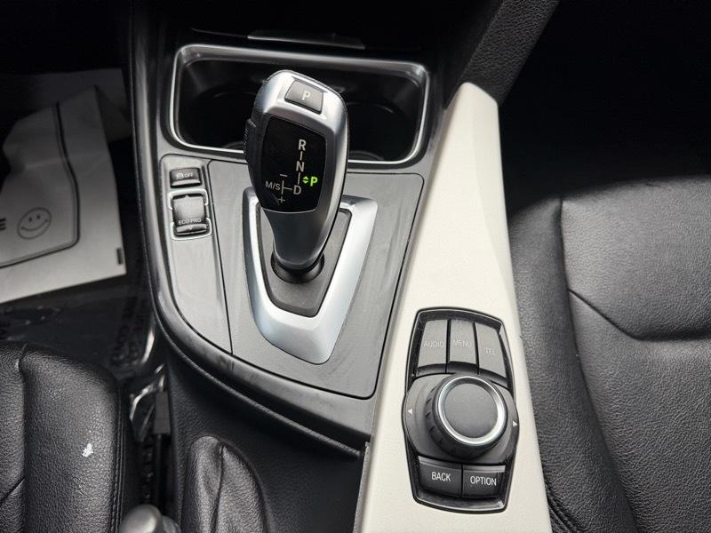 BMW 3-Series 320i Sedan 2014