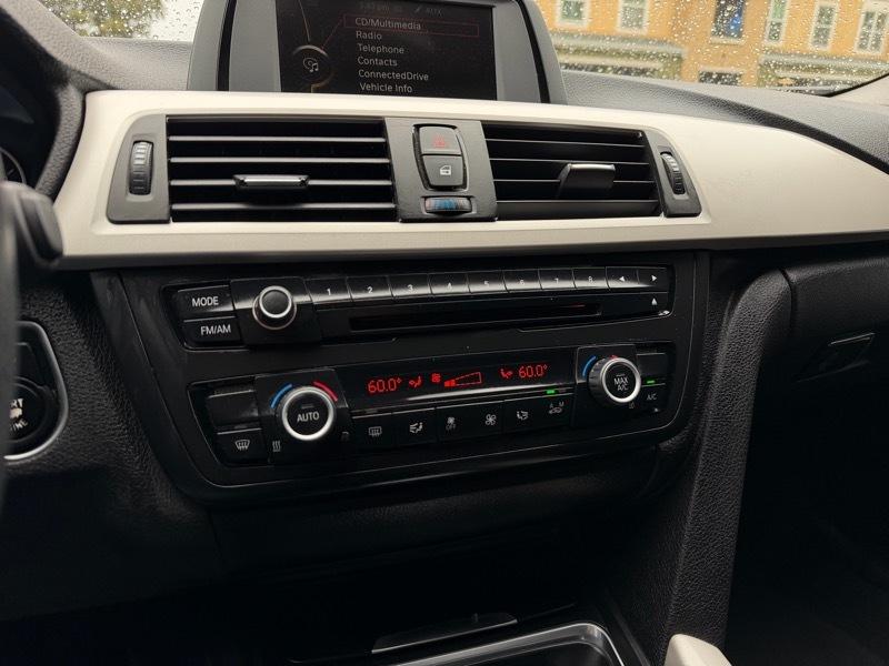 BMW 3-Series 320i Sedan 2014