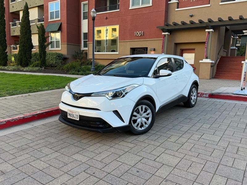 Toyota C-HR LE 2019