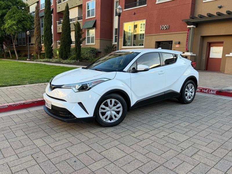 Toyota C-HR LE 2019