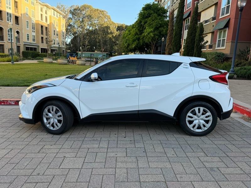Toyota C-HR LE 2019