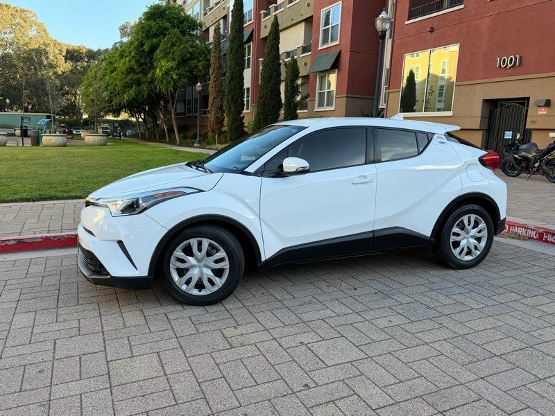Toyota C-HR LE 2019