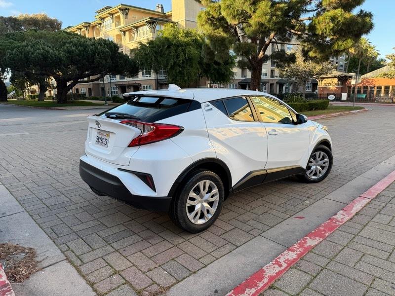 Toyota C-HR LE 2019
