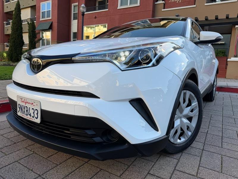 Toyota C-HR LE 2019