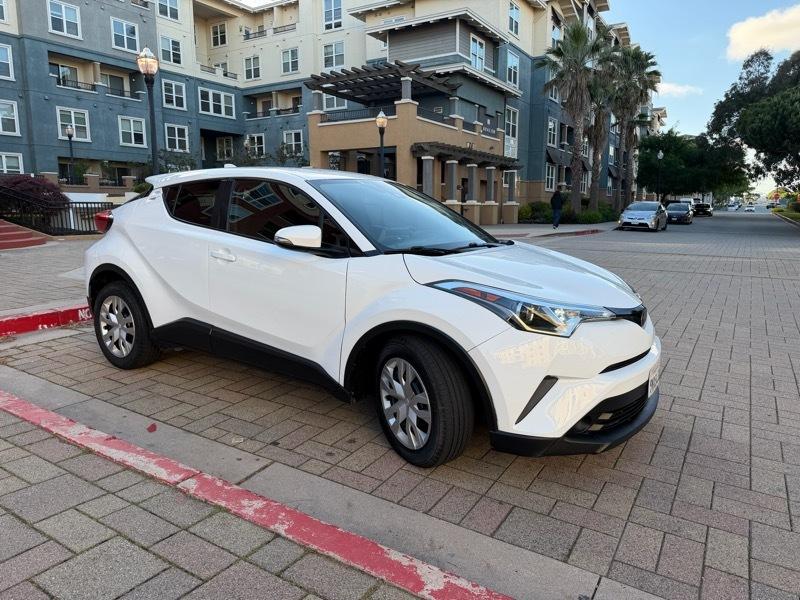 Toyota C-HR LE 2019