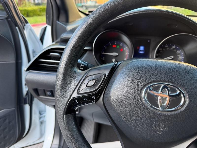 Toyota C-HR LE 2019