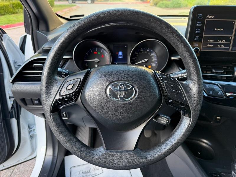 Toyota C-HR LE 2019