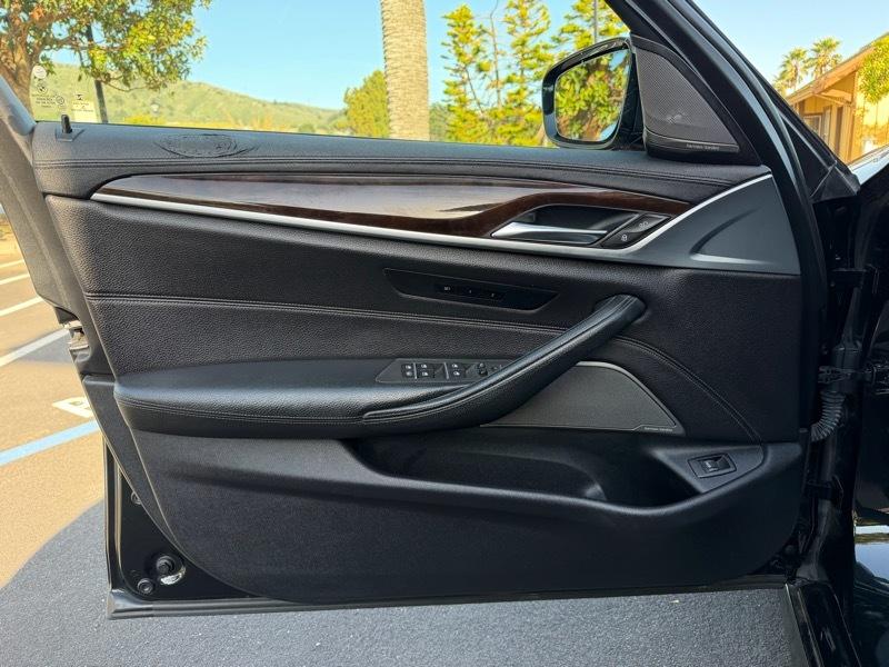 BMW 5-Series 540i 2017