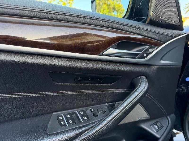 BMW 5-Series 540i 2017