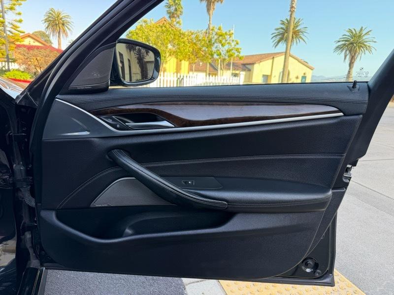 BMW 5-Series 540i 2017