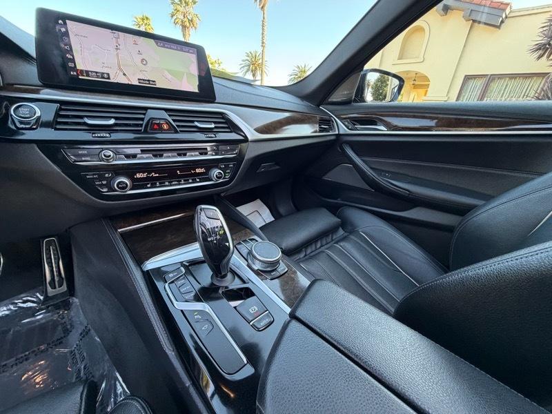 BMW 5-Series 540i 2017